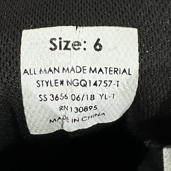 Adorable Baby Studded Hi Top Sneakers by Nicole Miller. Baby Size 6. - Picture 7 of 7